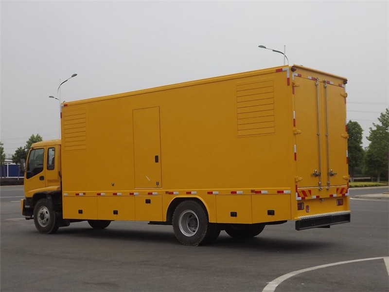 哈密出租发电机-柴油发电机组电压低报警怎么办？