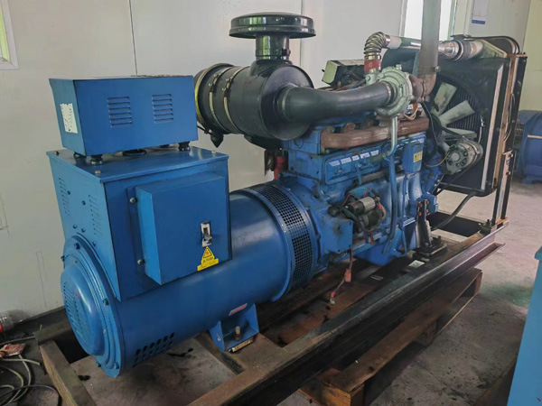 哈密100kW柴油发电机组使用多级机油有哪些优缺点？